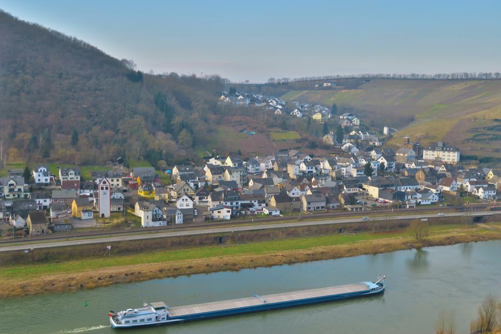 Ferienwohnungen Haus Am Wuerzlaysteig Lehmen Eksteriør billede