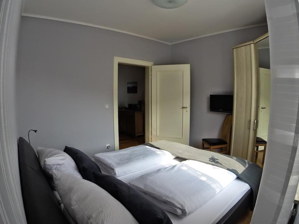 Ferienwohnungen Haus Am Wuerzlaysteig Lehmen Værelse billede