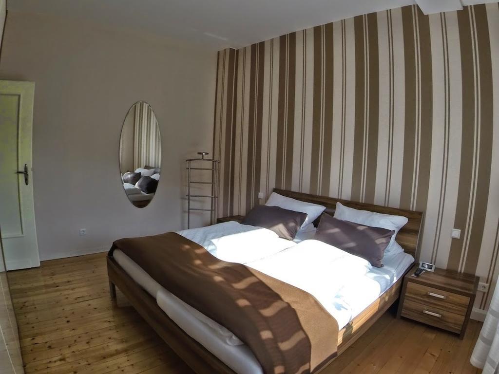 Ferienwohnungen Haus Am Wuerzlaysteig Lehmen Værelse billede
